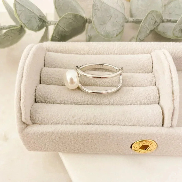 925 Sterling Silver Pearl Ring Minimalist Dainty Ring Pearl Accent Ring - Picture 8 of 8